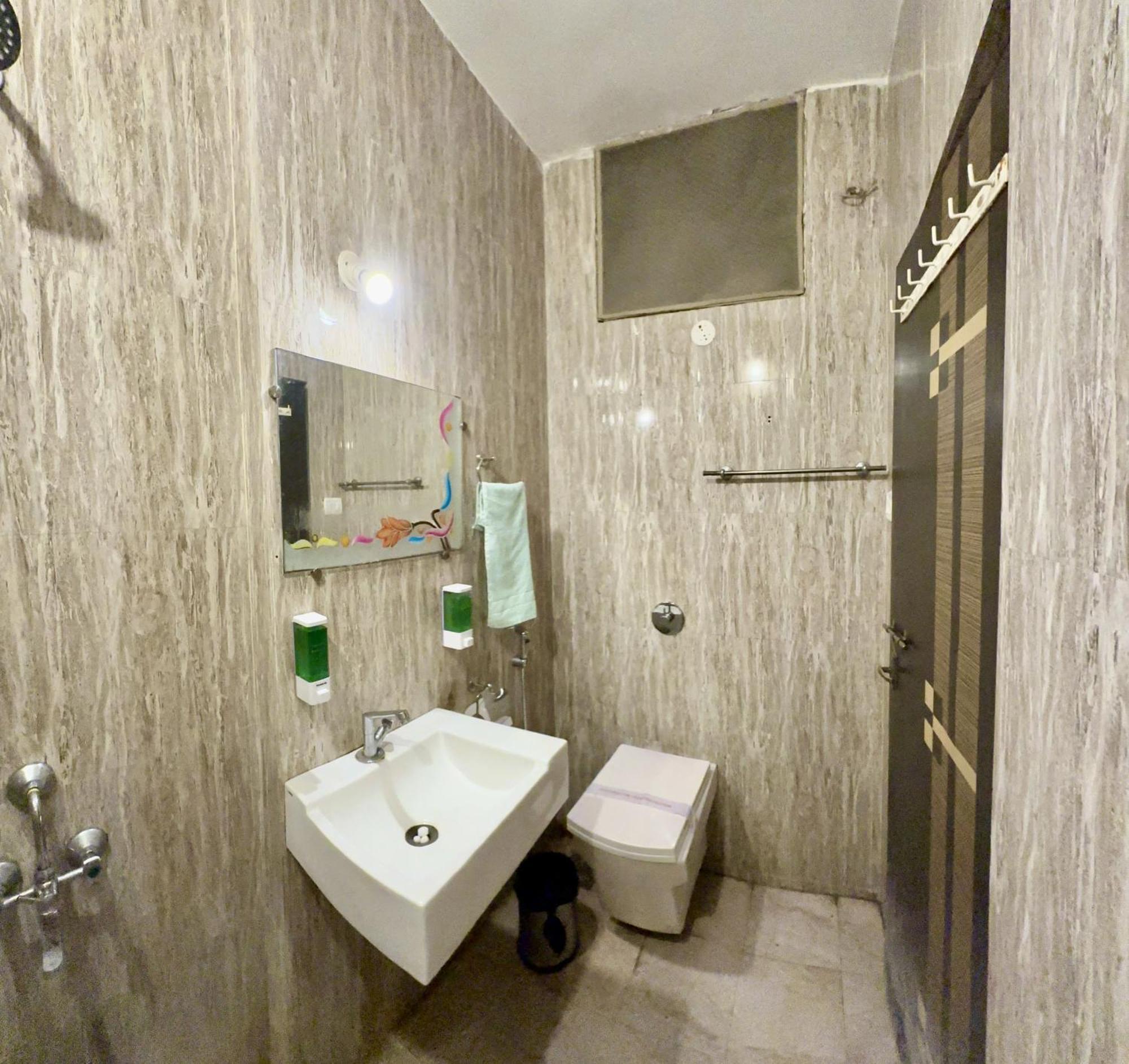 Hotel Indore Palace - Feel At Home Shirdi Exterior foto