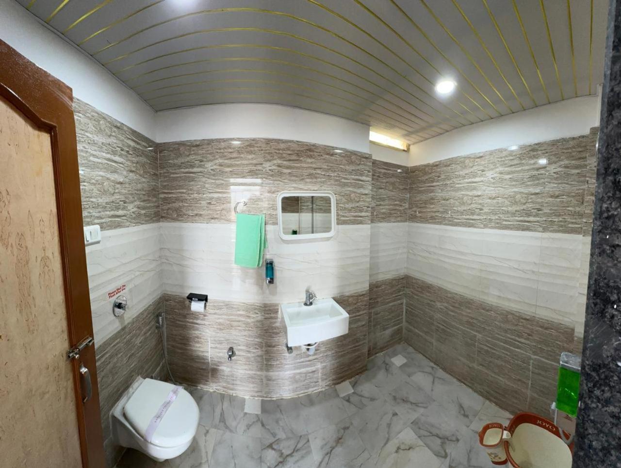 Hotel Indore Palace - Feel At Home Shirdi Exterior foto