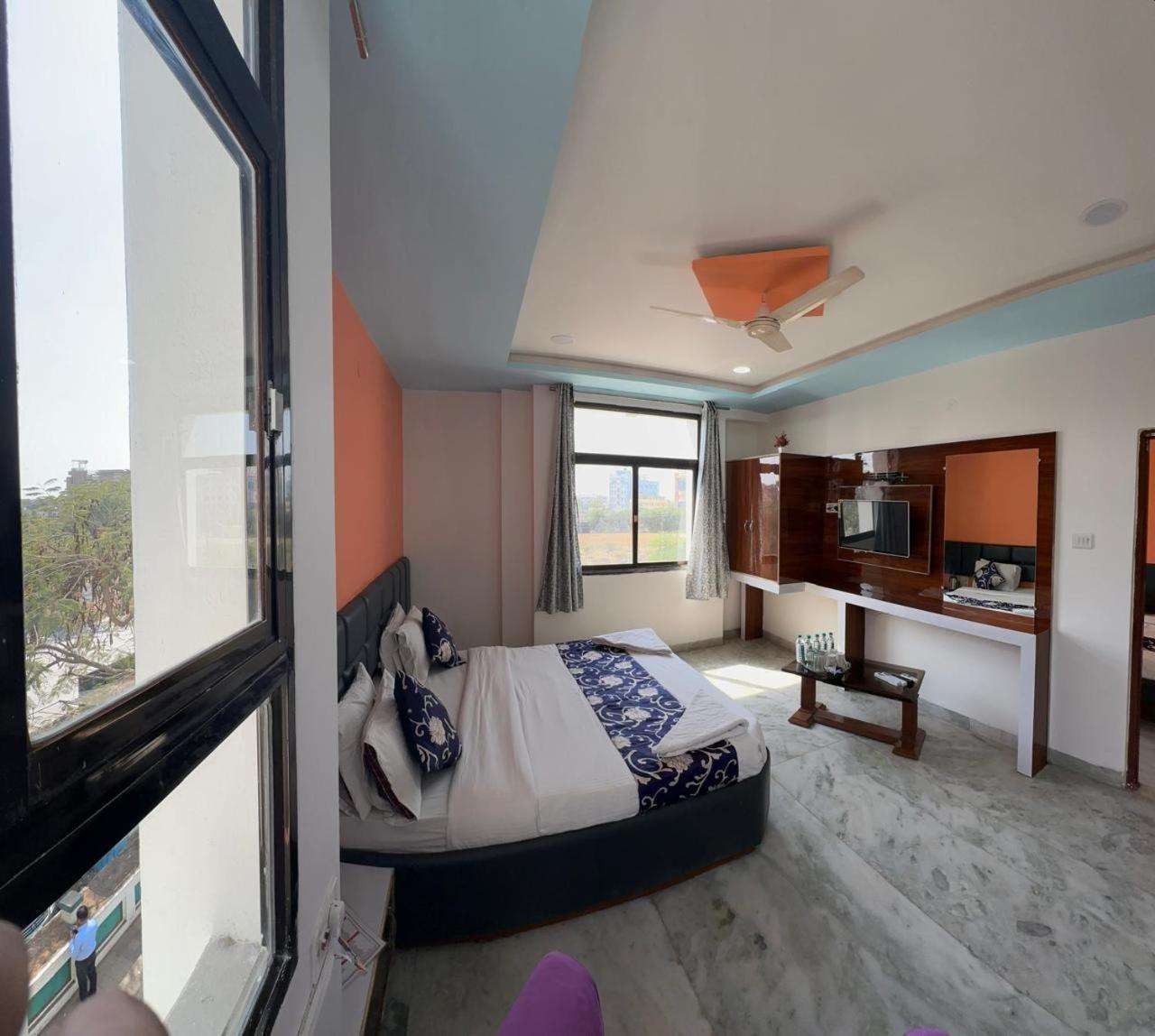 Hotel Indore Palace - Feel At Home Shirdi Exterior foto